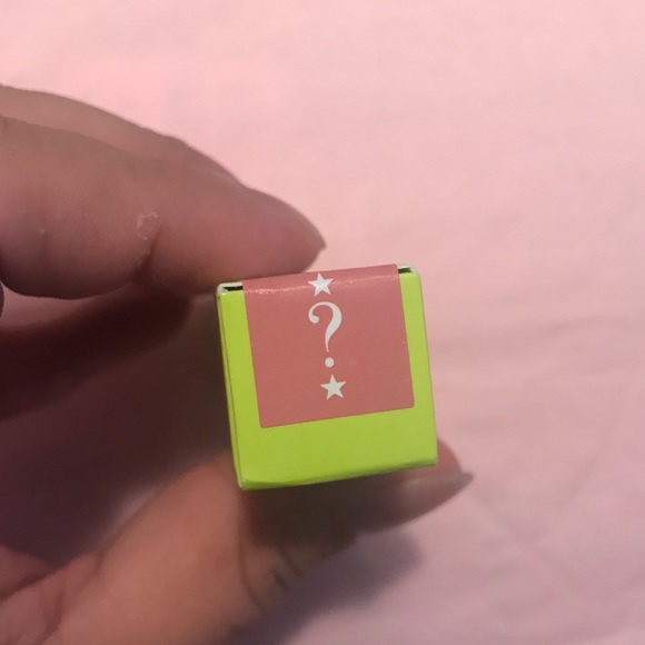 Jeffree Star “?” Liquid Lipstick - Picture 2 of 4